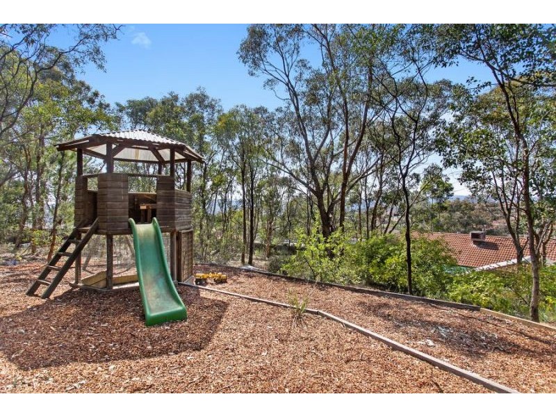 16 Temora Place, Queanbeyan NSW 2620