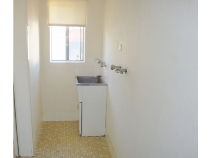 6/18 Broughton Place, Queanbeyan NSW 2620