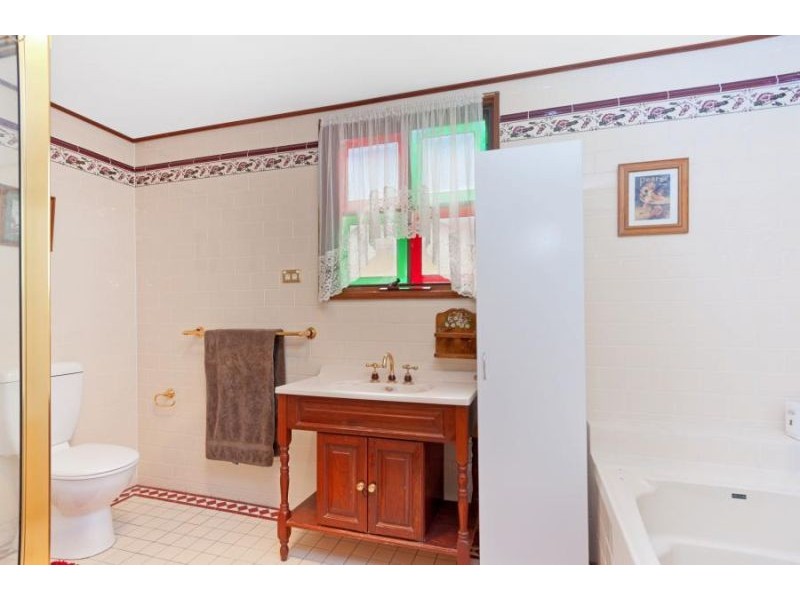 48 Henderson Road, Queanbeyan NSW 2620
