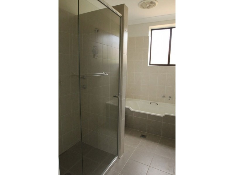 13 Waratah Street, Queanbeyan NSW 2620