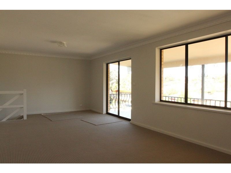 13 Waratah Street, Queanbeyan NSW 2620