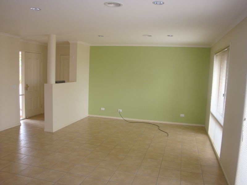 1/43-47 Hutchinson Circuit, Queanbeyan NSW 2620