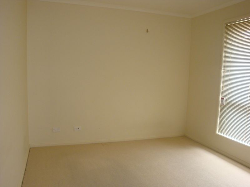 1/43-47 Hutchinson Circuit, Queanbeyan NSW 2620