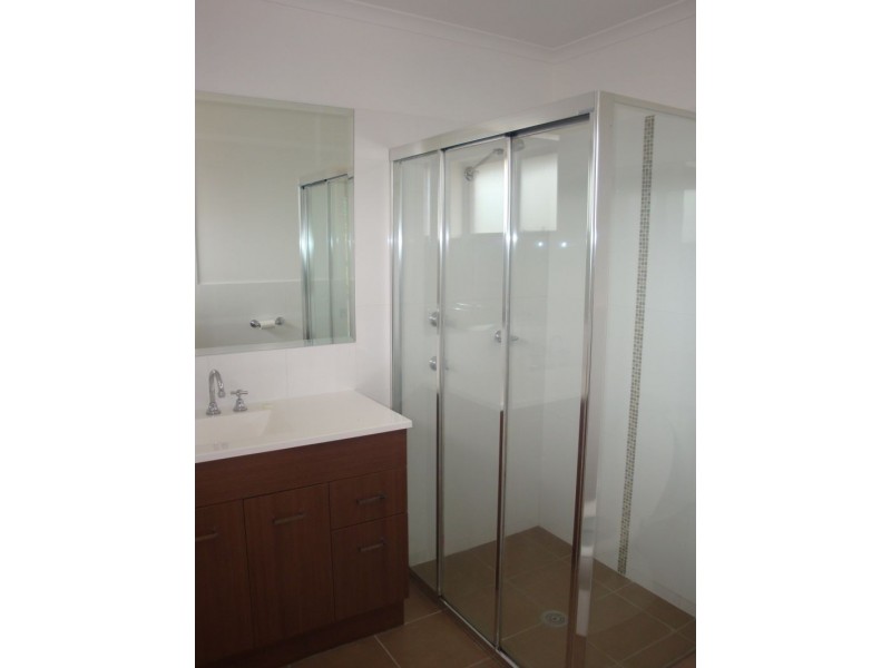 1/43-47 Hutchinson Circuit, Queanbeyan NSW 2620