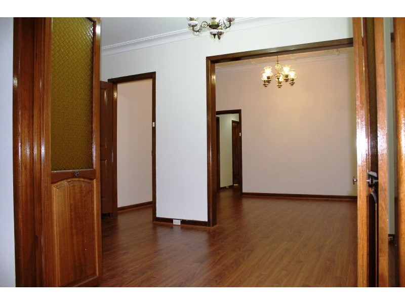 207 Sydenham Rd, Marrickville NSW 2204