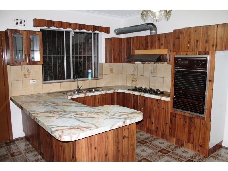 207 Sydenham Rd, Marrickville NSW 2204