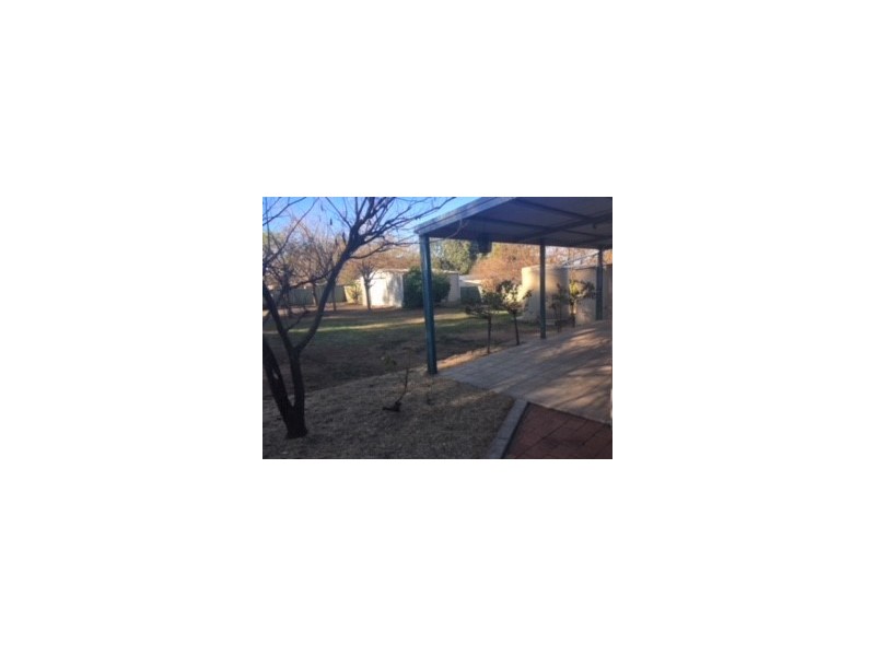 9 Irwin Street, Coolah NSW 2843