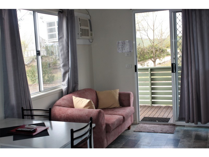 Cabin 23 Coolah Home Base Caravan Park, Coolah NSW 2843