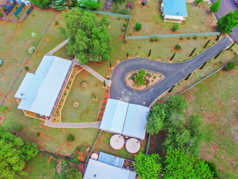 10 Cameron Place, Coolah NSW 2843