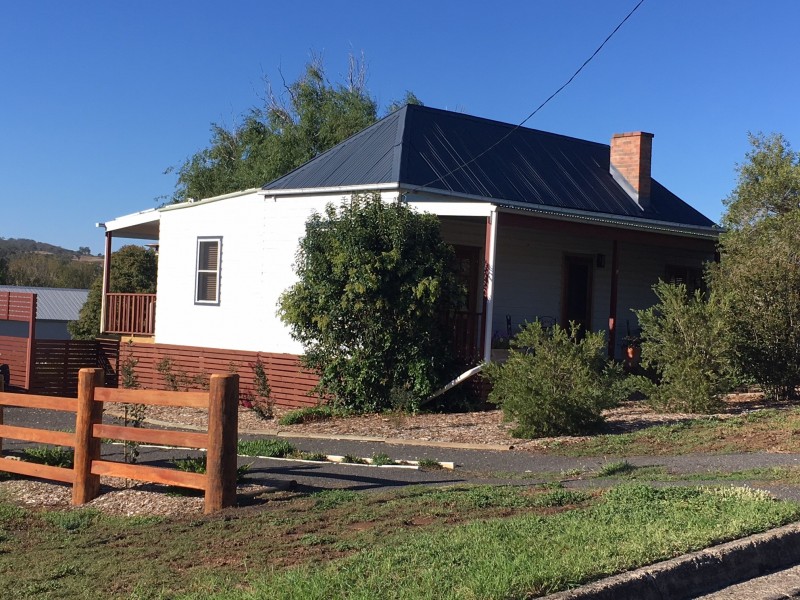 17 Scott Street, Cassilis NSW 2329