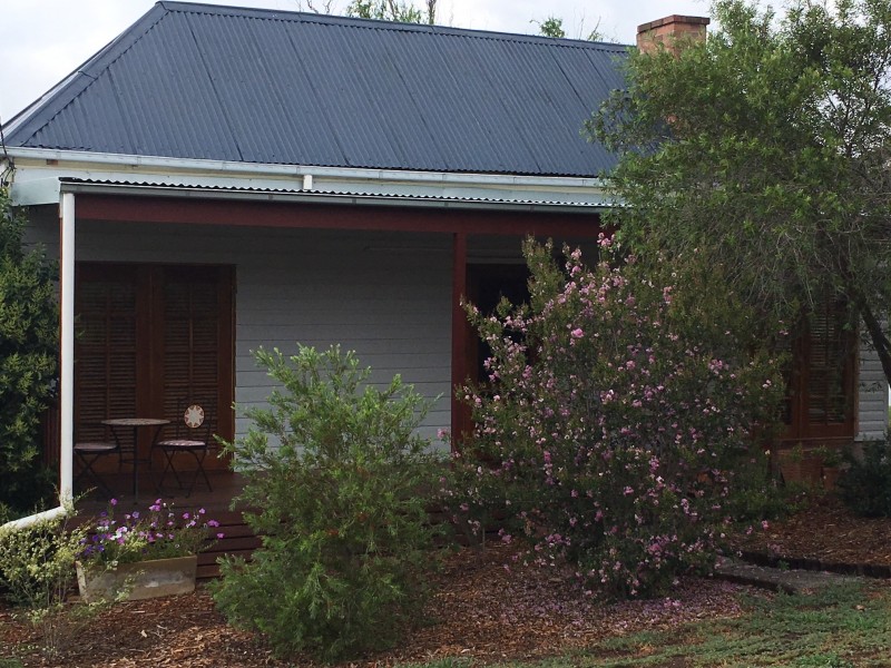 17 Scott Street, Cassilis NSW 2329