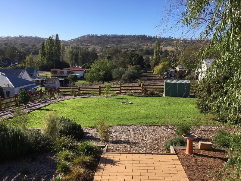 17 Scott Street, Cassilis NSW 2329