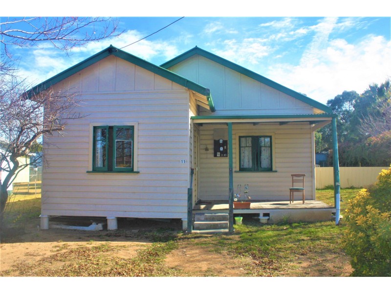 11 Oban Street, Coolah NSW 2843