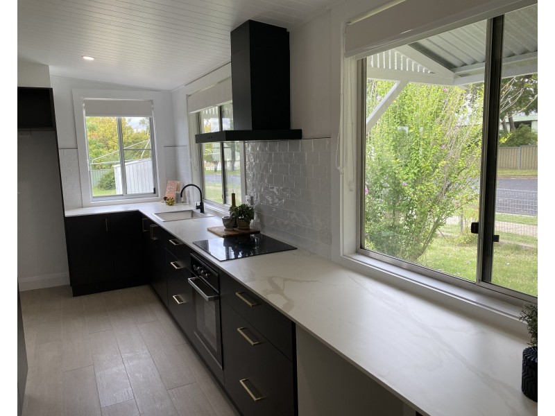 42 Martin Street, Coolah NSW 2843