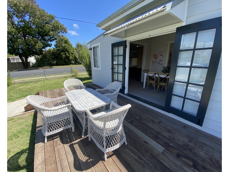 42 Martin Street, Coolah NSW 2843