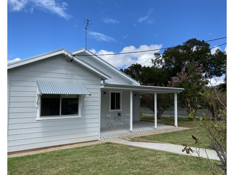 42 Martin Street, Coolah NSW 2843