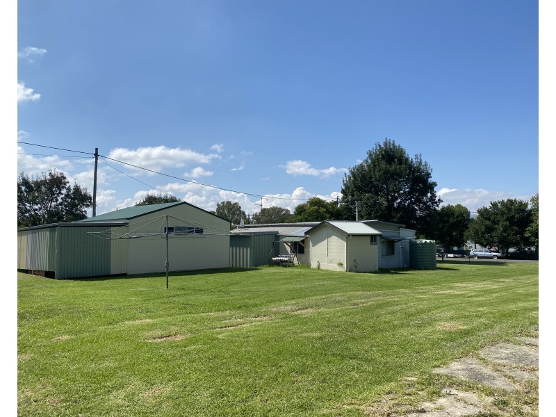45 Railway Avenue, Coolah NSW 2843