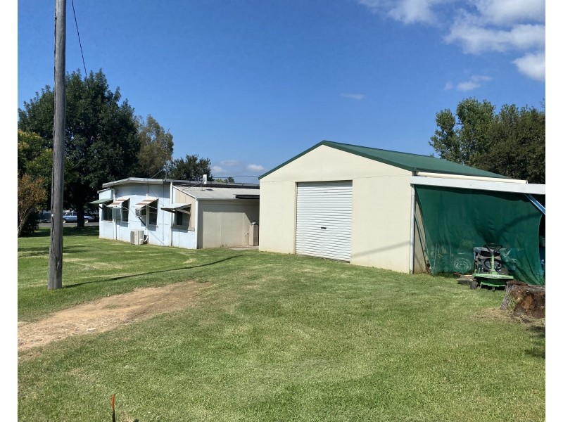 45 Railway Avenue, Coolah NSW 2843