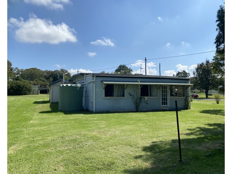 45 Railway Avenue, Coolah NSW 2843