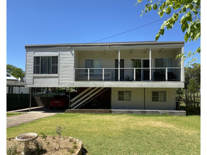 54 Martin  Street, Coolah NSW 2843
