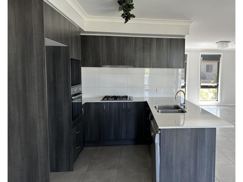 16 Irwin Street, Coolah NSW 2843