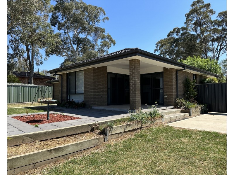16 Irwin Street, Coolah NSW 2843