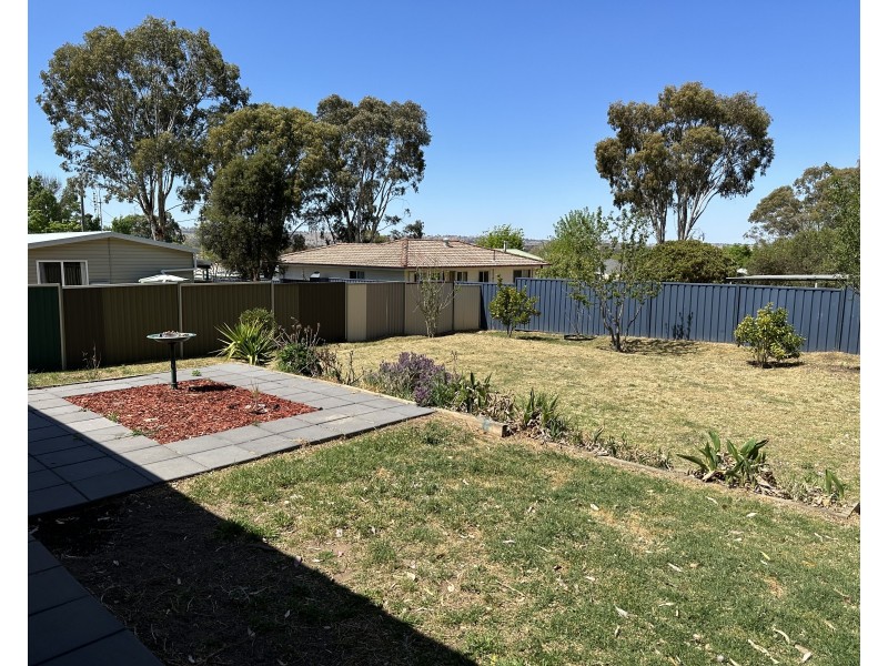 16 Irwin Street, Coolah NSW 2843