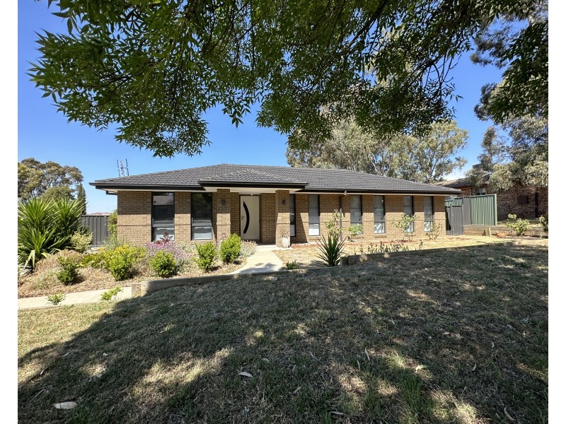 16 Irwin Street, Coolah NSW 2843
