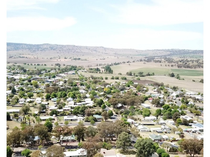 16 Irwin Street, Coolah NSW 2843