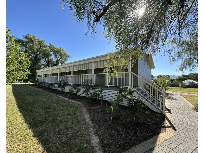 10 Cameron Place, Coolah NSW 2843