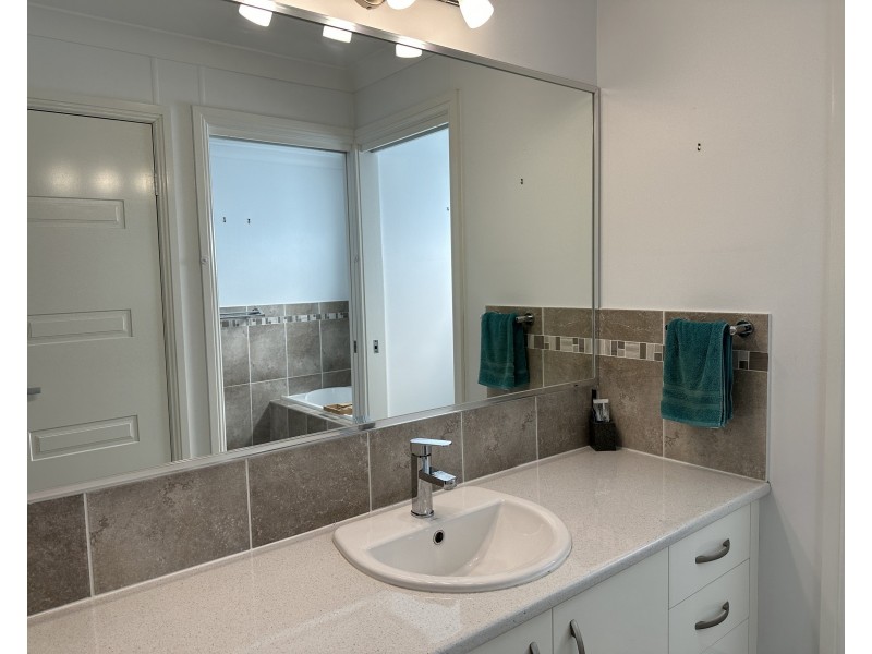 10 Cameron Place, Coolah NSW 2843