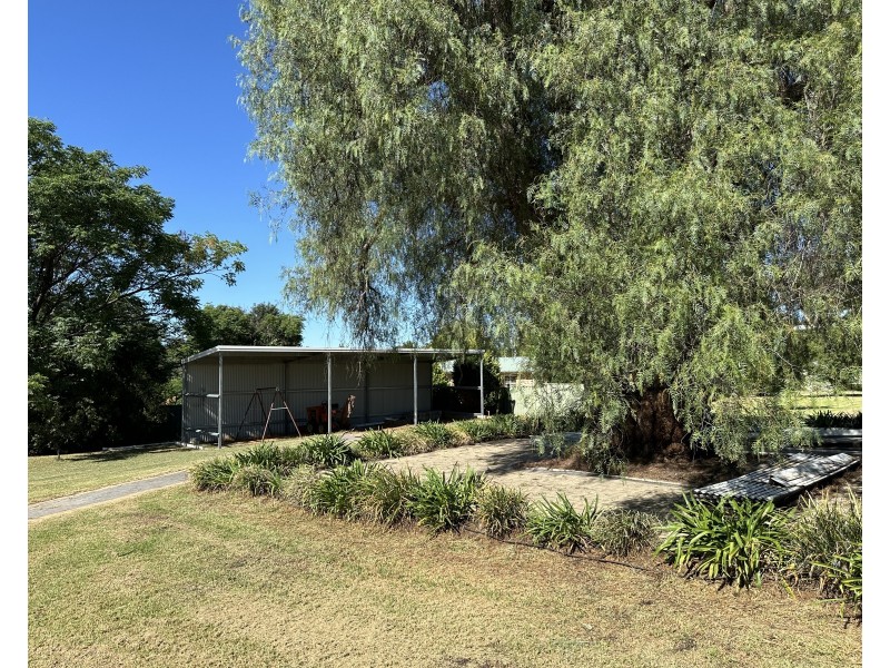 10 Cameron Place, Coolah NSW 2843