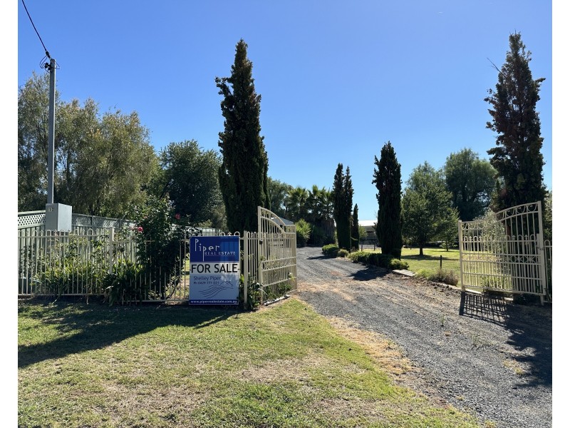 10 Cameron Place, Coolah NSW 2843