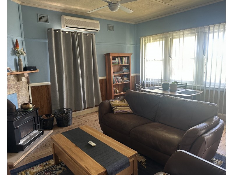 55 Martin Street, Coolah NSW 2843