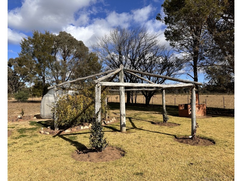 Bradview/1009 Warrumbungles Way, Coolah NSW 2843