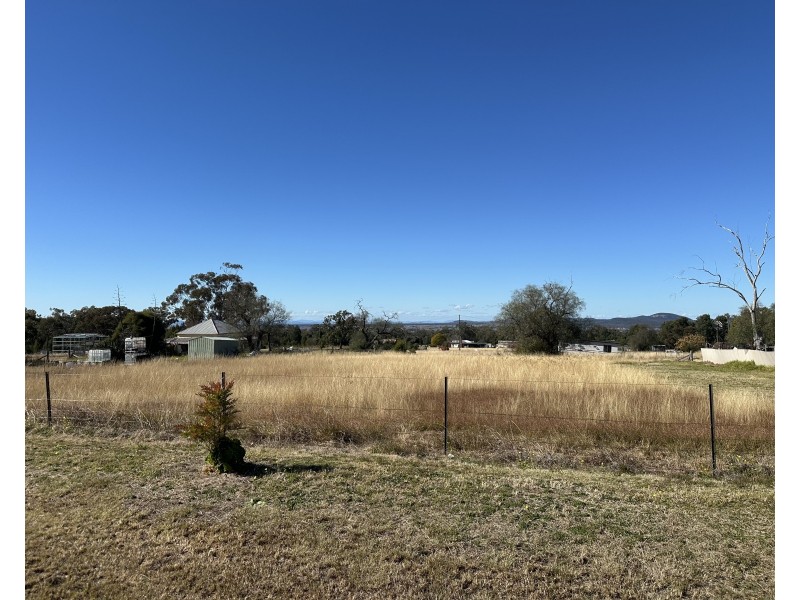 30 Merrigula Street, Tambar Springs NSW 2381