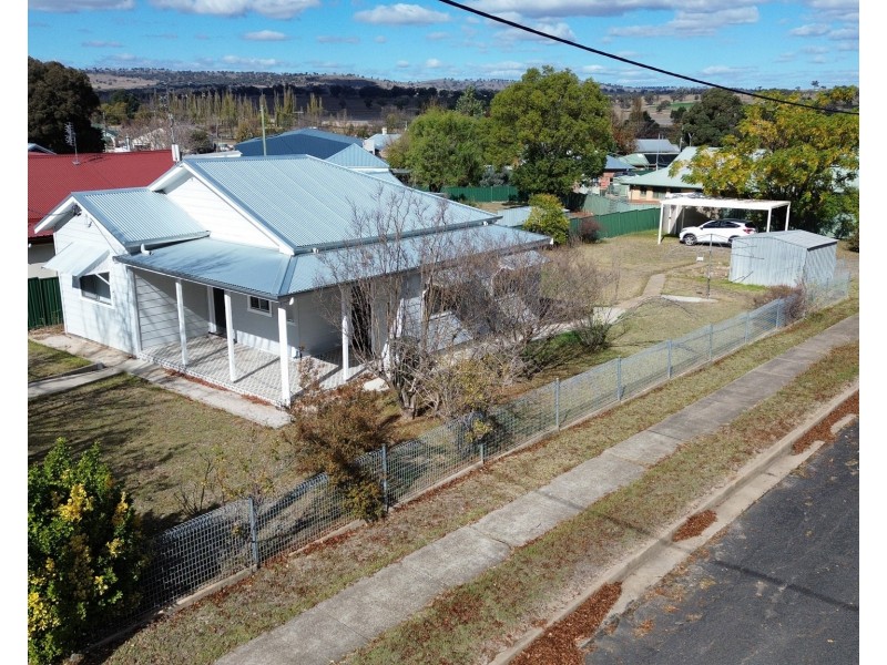 42 Martin Street, Coolah NSW 2843