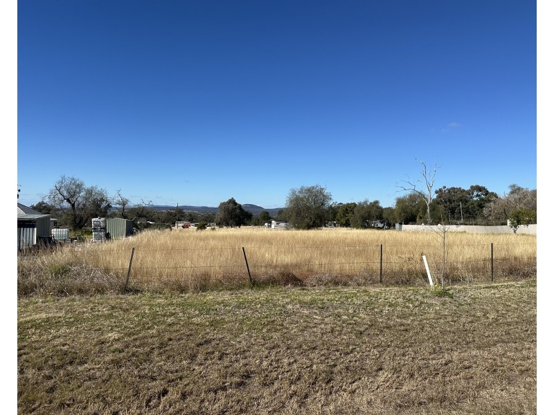 30 Merrigula Street, Tambar Springs NSW 2381