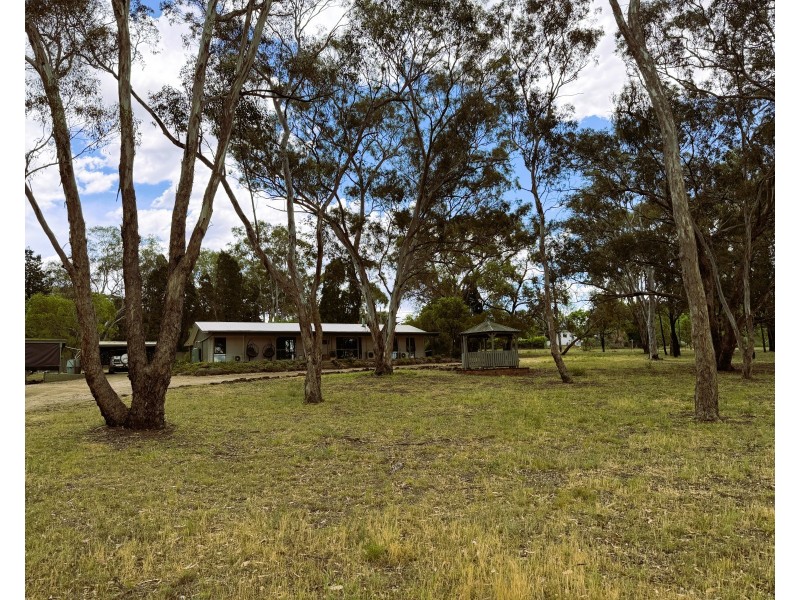 100 Booyamurra Street, Coolah NSW 2843