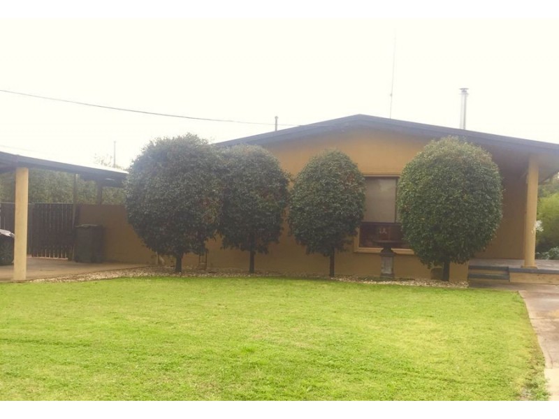 301 Noyes Street, Deniliquin NSW 2710