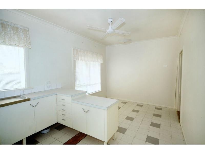 443 Wood Street, Deniliquin NSW 2710