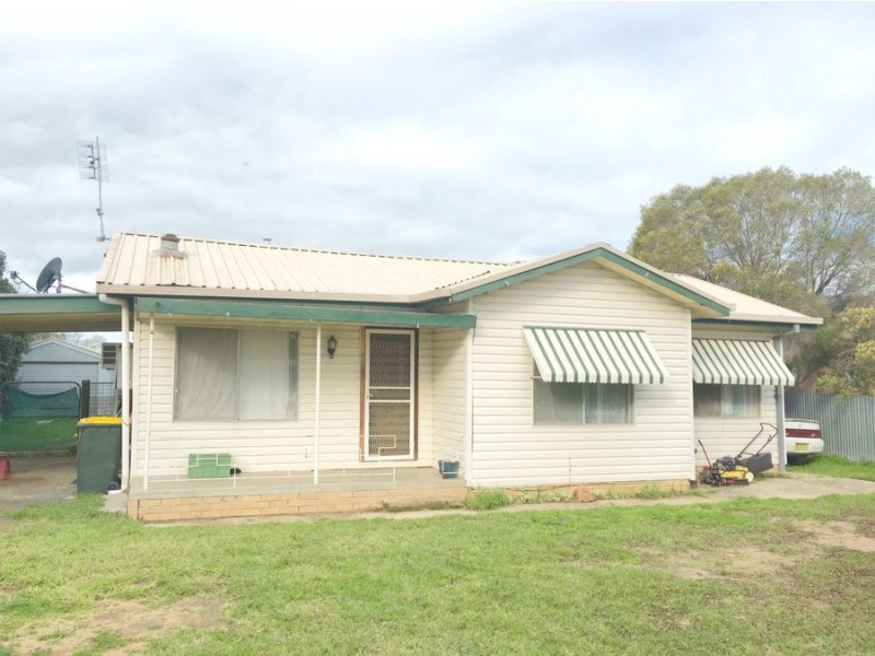 223 Edward Street, Hay NSW 2711