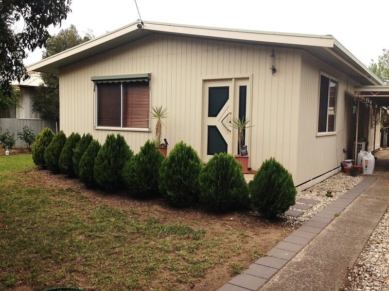 318 Macauley Street, Hay NSW 2711