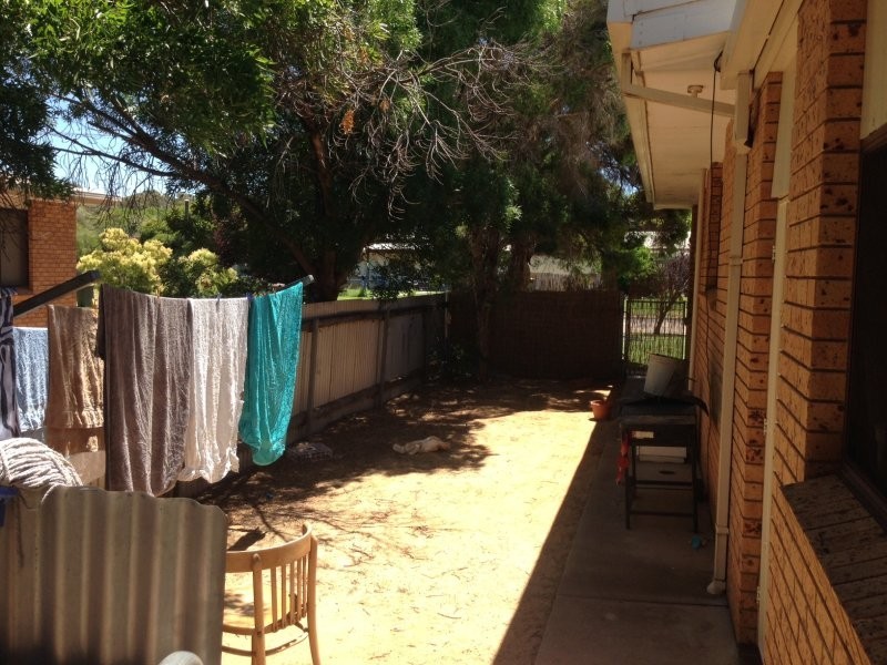 334-336 Russell Street, Hay NSW 2711