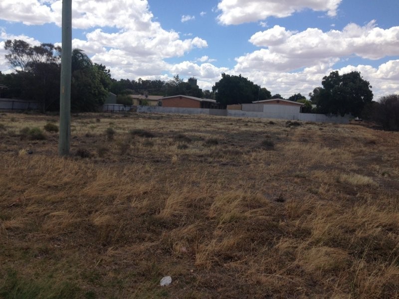 334-336 Russell Street, Hay NSW 2711