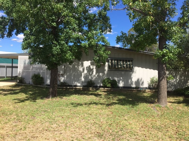 128 Dick Street, Deniliquin NSW 2710