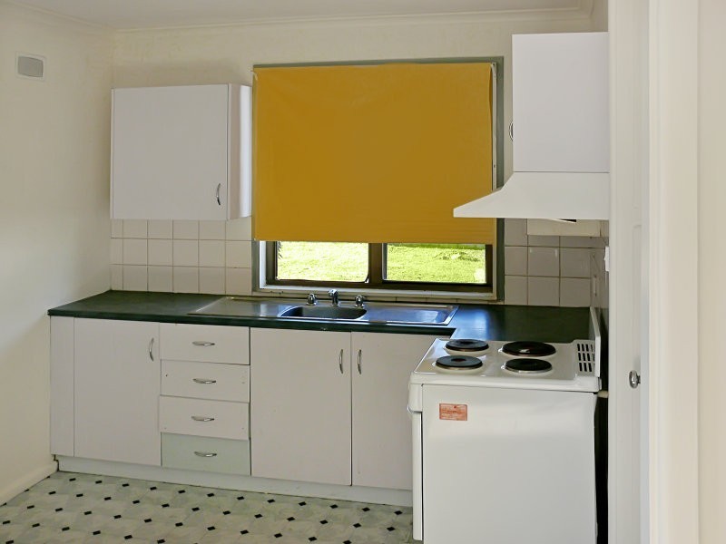 18 Ballantyne Crescent, Deniliquin NSW 2710