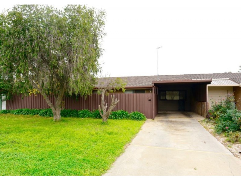 31 Butler Street, Deniliquin NSW 2710