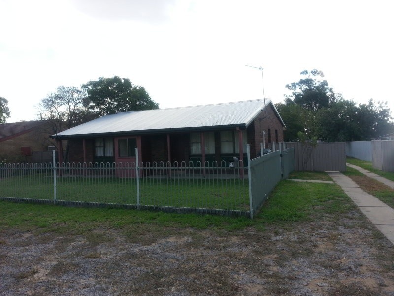 97 Decmius Street, Deniliquin NSW 2710