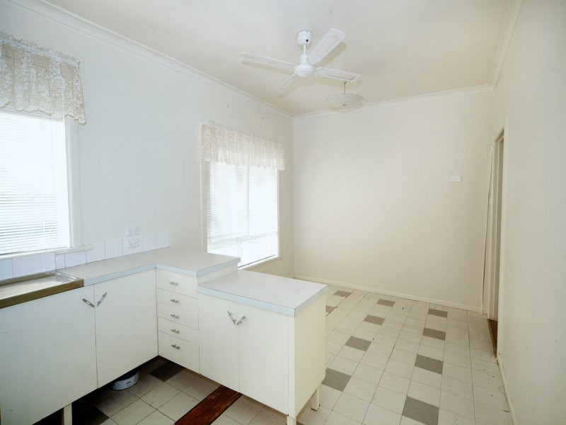 443 Wood Street, Deniliquin NSW 2710